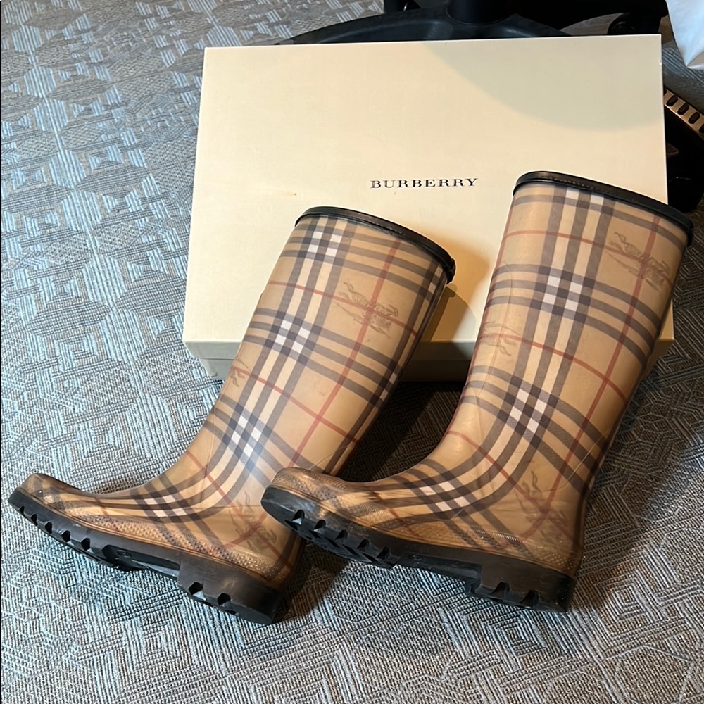 Burberry Rainboots
